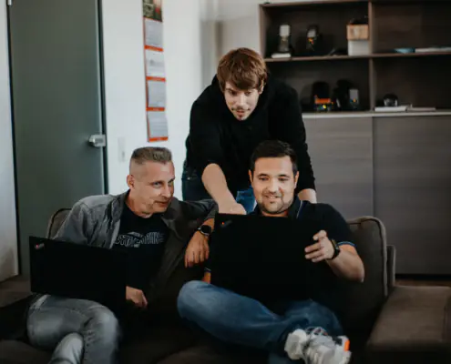 Anaxco Arbeitswelt Teaserbild IT-Services IT-Lösungen IT-Experten Cloud Digitalisierung Speditionssoftware TMS Datensicherheit Server Anaxco Arbeitswelt Teaserbild IT-Services IT-Lösungen IT-Experten Cloud Digitalisierung Speditionssoftware TMS Datensicherheit Server